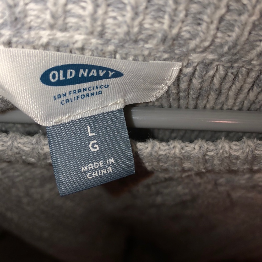 sweater - Picture 2 of 4
